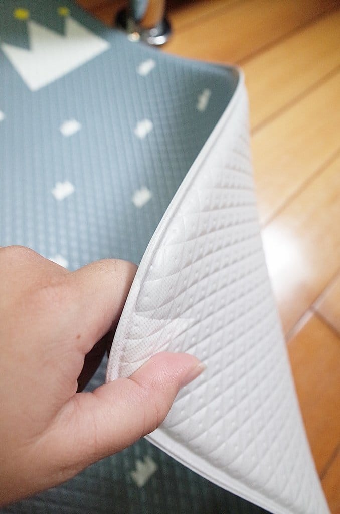 【育兒分享】毛毛蟲寶寶的成長好幫手,北歐 Mang Mang小鹿蔓蔓雙面無毒PVC地墊 - 第6張圖 【育兒分享】毛毛蟲寶寶的成長好幫手,北歐 Mang Mang小鹿蔓蔓雙面無毒PVC地墊