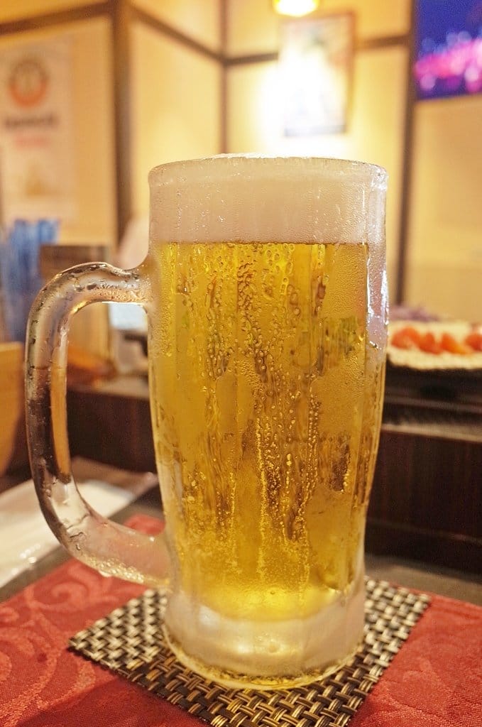 【好食分享】新竹忠孝 極賀燒肉專賣Bar 烤肉免動手專人服務烤到好，下班小酌好去處