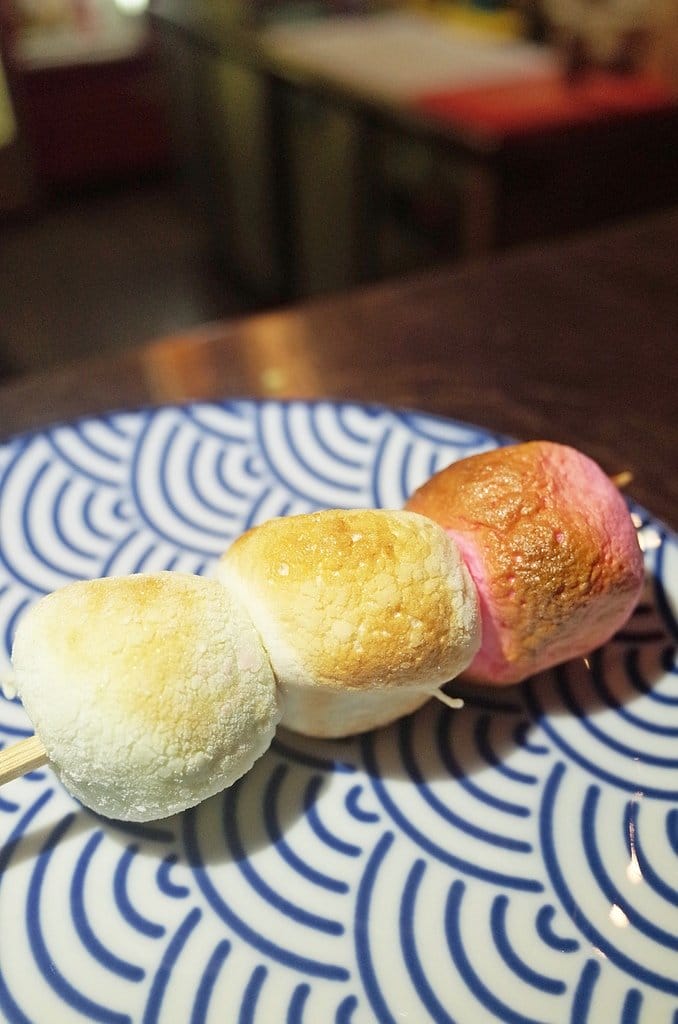 【好食分享】新竹忠孝 極賀燒肉專賣Bar 烤肉免動手專人服務烤到好，下班小酌好去處