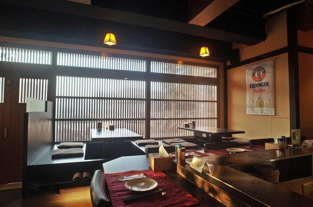 【好食分享】新竹忠孝 極賀燒肉專賣Bar 烤肉免動手專人服務烤到好，下班小酌好去處