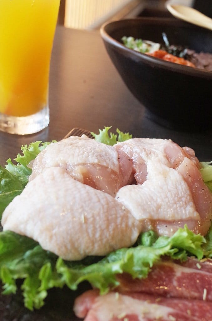 【好食分享】新竹忠孝 極賀燒肉專賣Bar 烤肉免動手專人服務烤到好，下班小酌好去處