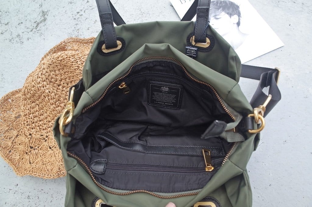 【生活分享】秘密口袋流行館 La Poche Secrete 輕盈時尚簡約尼龍配皮肩背大方包