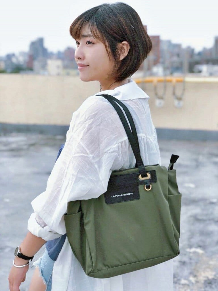 【生活分享】秘密口袋流行館 La Poche Secrete 輕盈時尚簡約尼龍配皮肩背大方包