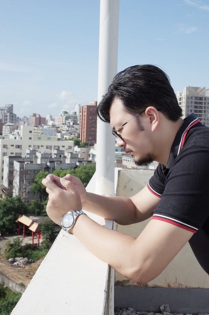 【生活分享】Spigen iPhone 十週年紀念手機殼，送給果迷老公的限量經典獨家設計款