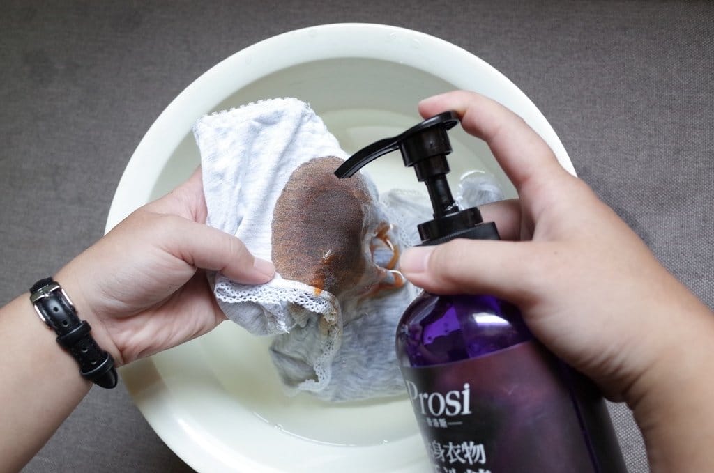 【生活分享】衣物的調香師 Prosi普洛斯貼身衣物去漬抗菌手洗精 添加經典白茶香水的潔淨好物