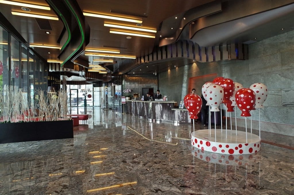 【旅遊分享】台中 ‧ 逢甲 星享道酒店 In Sky Hotel 一家三口的爸爸節之旅之小布丁泳裝美照