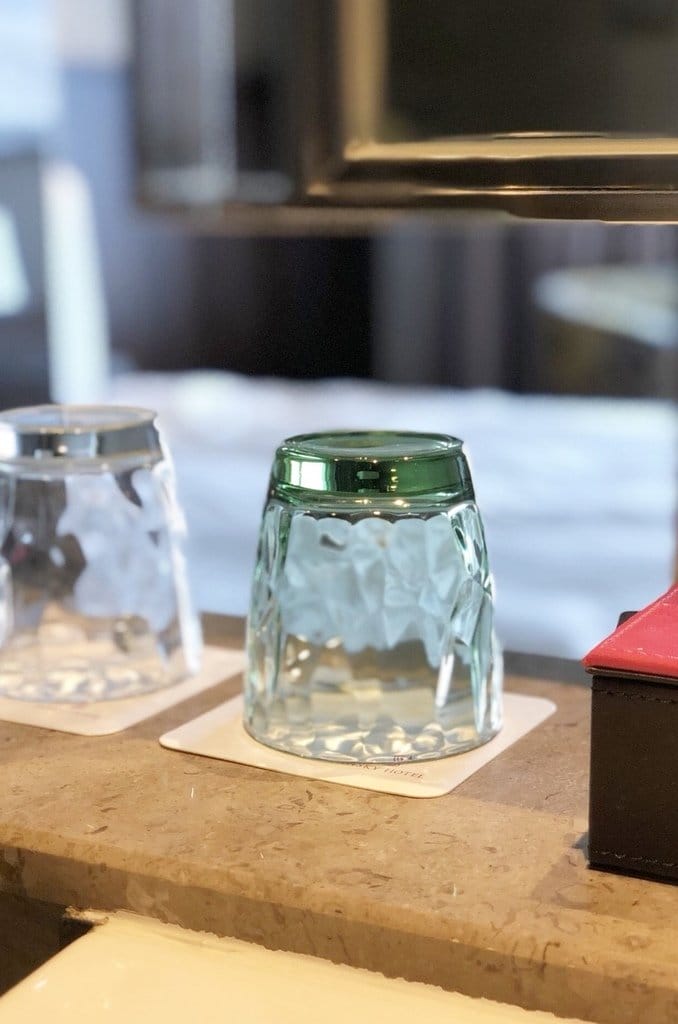 【旅遊分享】台中 ‧ 逢甲 星享道酒店 In Sky Hotel 一家三口的爸爸節之旅之小布丁泳裝美照