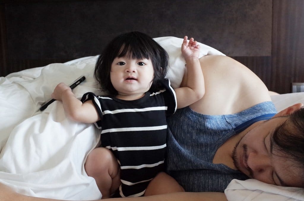 【旅遊分享】台中 ‧ 逢甲 星享道酒店 In Sky Hotel 一家三口的爸爸節之旅之小布丁泳裝美照