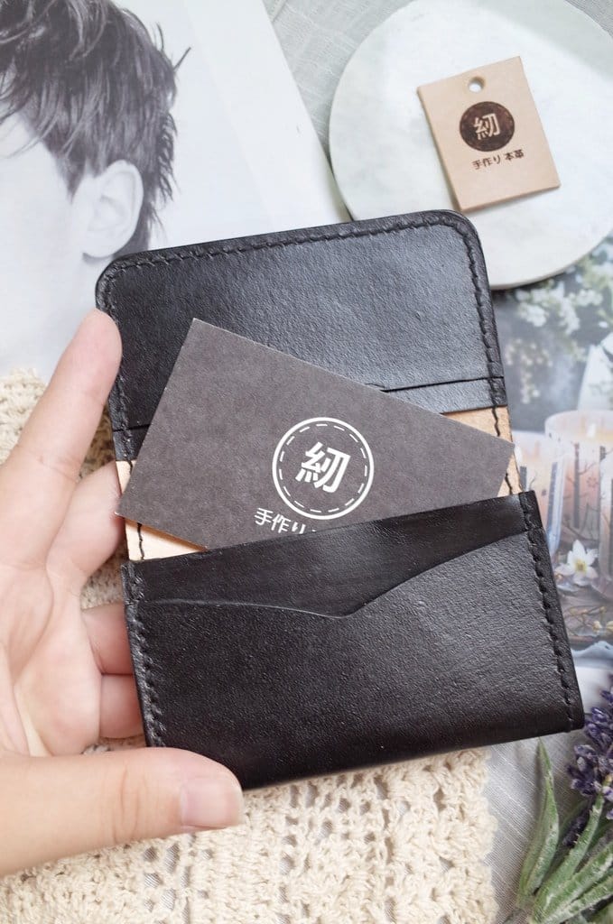【好物分享】老公的情人節禮物，超有質感的手工皮革商務名片夾，紉 手作り 本革 打造專屬你的皮件
