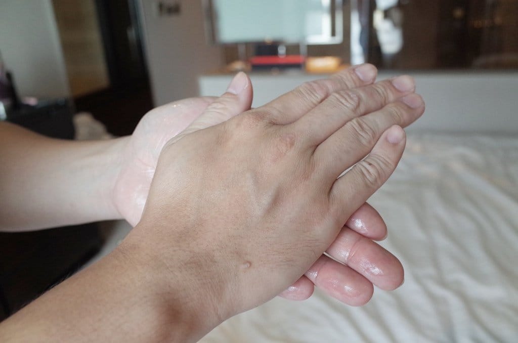 【生活分享】香草魔法學苑我的香氛美學,特級玫瑰精華按摩油?! 寵愛自己、寵愛寶貝 ,按摩精油推薦 - 第23張圖 【生活分享】香草魔法學苑我的香氛美學,特級玫瑰精華按摩油?! 寵愛自己、寵愛寶貝 ,按摩精油推薦