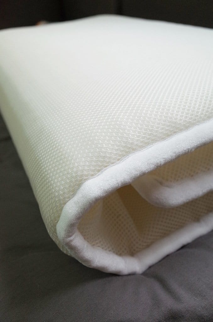 【育兒分享】讓寶寶安穩睡覺的小撇步，真心覺得選對床墊很重要，嬰兒透氣床墊 友村國際-Kumo