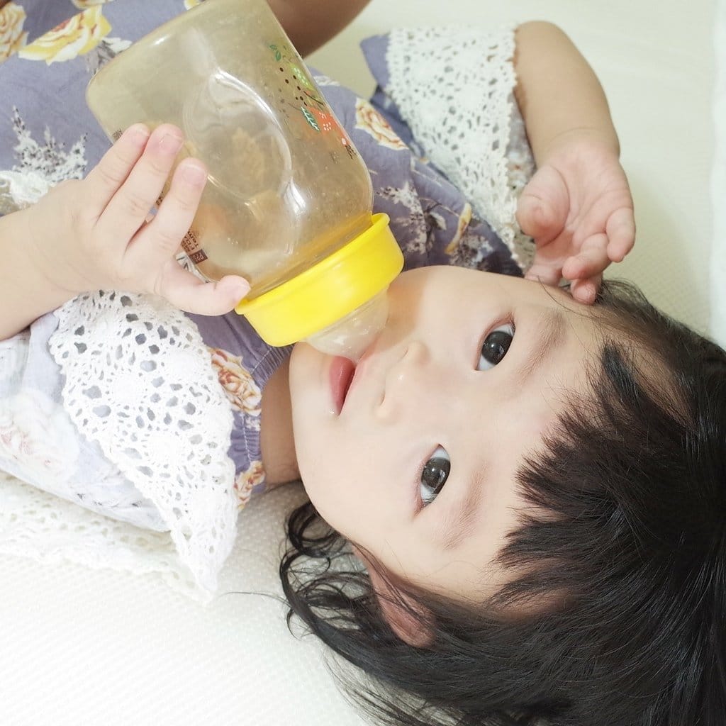 【育兒分享】讓寶寶安穩睡覺的小撇步，真心覺得選對床墊很重要，嬰兒透氣床墊 友村國際-Kumo