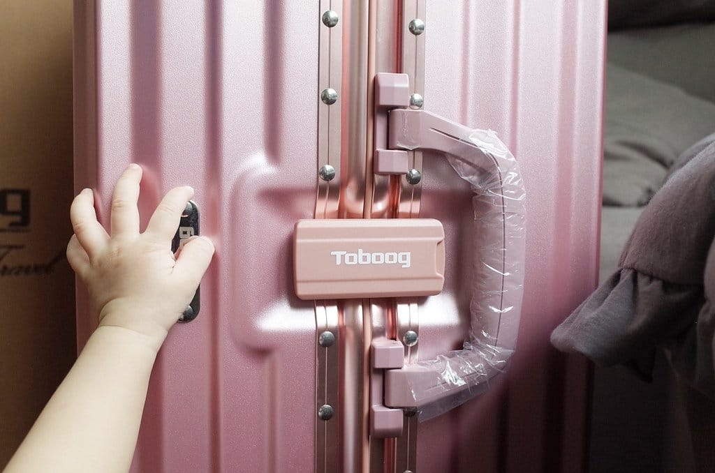 【生活分享】人生的旅途上就是要有 ToboogXHinomoto 29吋 超美時尚 頂級磨砂鋁框行李箱