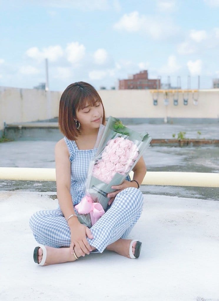 【生活分享】 情人節禮物推薦，禮物輕鬆挑就來愛禮物igift，情人約會必備香皂花束，逼真花瓣超美der.