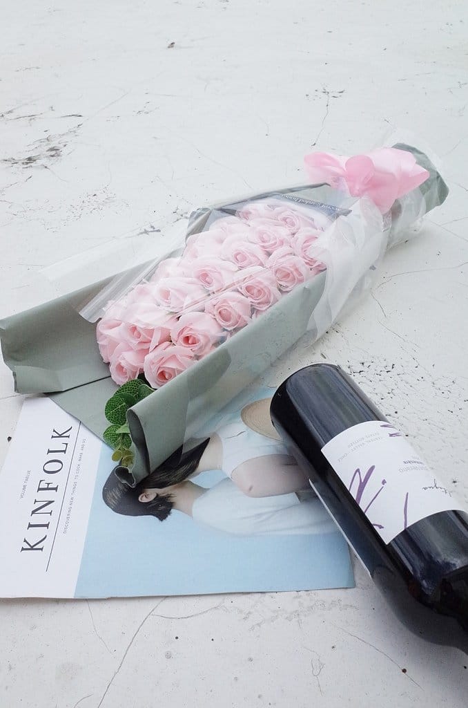 【生活分享】 情人節禮物推薦，禮物輕鬆挑就來愛禮物igift，情人約會必備香皂花束，逼真花瓣超美der.