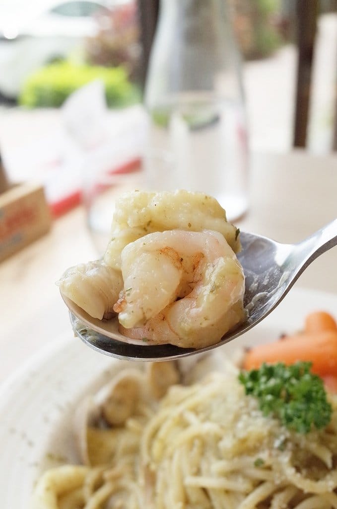 【好食分享】苗栗頭份 近尚順廣場，親子玻璃餐廳 平價超大牛排 餓勢力pasta，義大利麵、焗烤、排餐、炸物