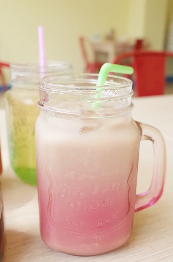 【好食分享】苗栗頭份 近尚順廣場，親子玻璃餐廳 平價超大牛排 餓勢力pasta，義大利麵、焗烤、排餐、炸物