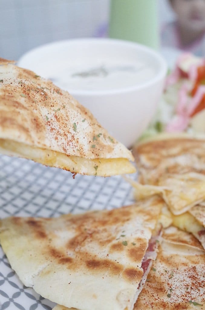 【好食分享】新竹巷弄熱門甜點，近新竹火車站游泳池咖啡店 默默 x Reviver IG打卡熱點