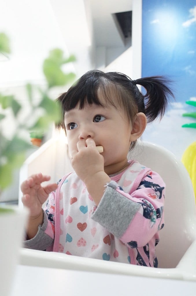 【好食分享】新竹巷弄熱門甜點，近新竹火車站游泳池咖啡店 默默 x Reviver IG打卡熱點