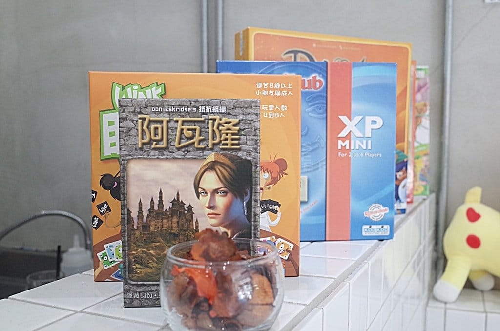 【好食分享】新竹巷弄熱門甜點，近新竹火車站游泳池咖啡店 默默 x Reviver IG打卡熱點