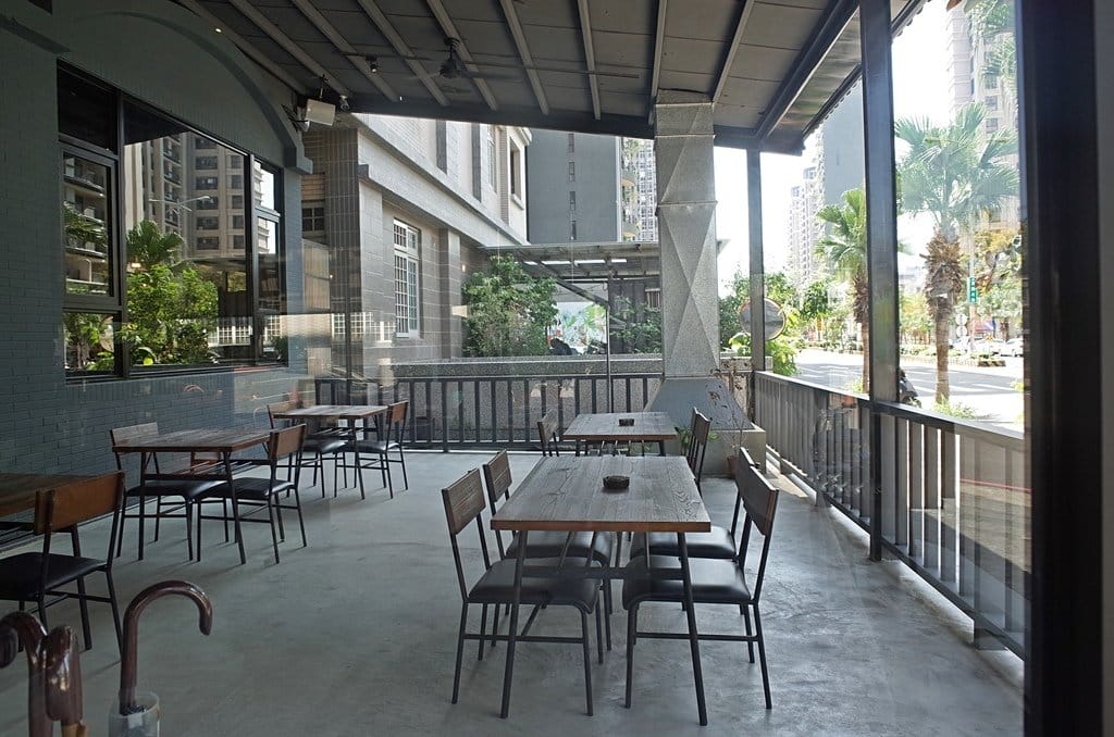 【好食分享】橋下2.0 Restaurant & Bar 竹北的朋友不用再跑新竹啦,不管白天、深夜 來個放鬆的小約會吧 - 第5張圖 【好食分享】橋下2.0 Restaurant & Bar 竹北的朋友不用再跑新竹啦,不管白天、深夜 來個放鬆的小約會吧