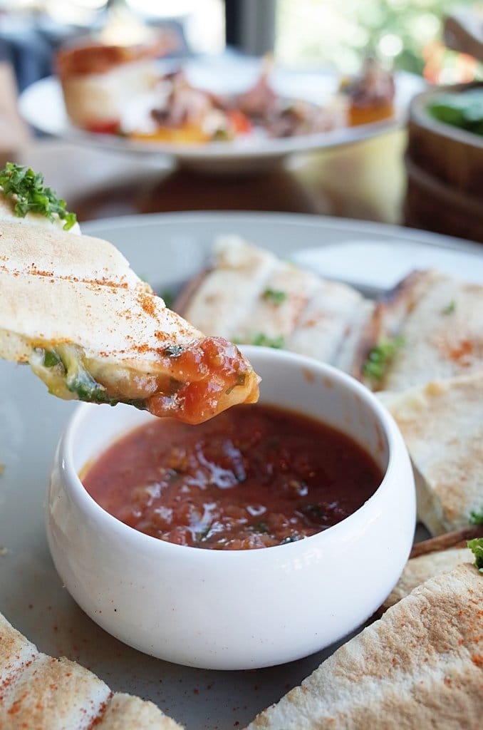 【好食分享】橋下2.0 Restaurant & Bar 竹北的朋友不用再跑新竹啦,不管白天、深夜 來個放鬆的小約會吧 - 第38張圖 【好食分享】橋下2.0 Restaurant & Bar 竹北的朋友不用再跑新竹啦,不管白天、深夜 來個放鬆的小約會吧