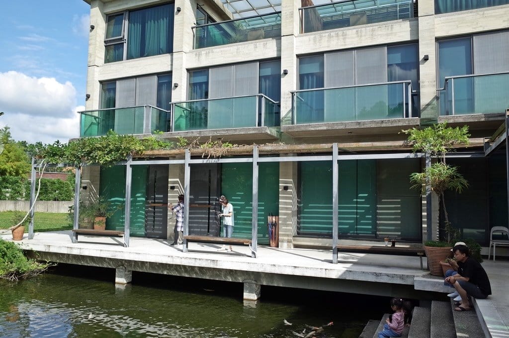 【好食分享】新竹峨眉鄉 二泉湖畔咖啡民宿，恬靜的湖畔風光假日親子好去處，隱密打卡據點