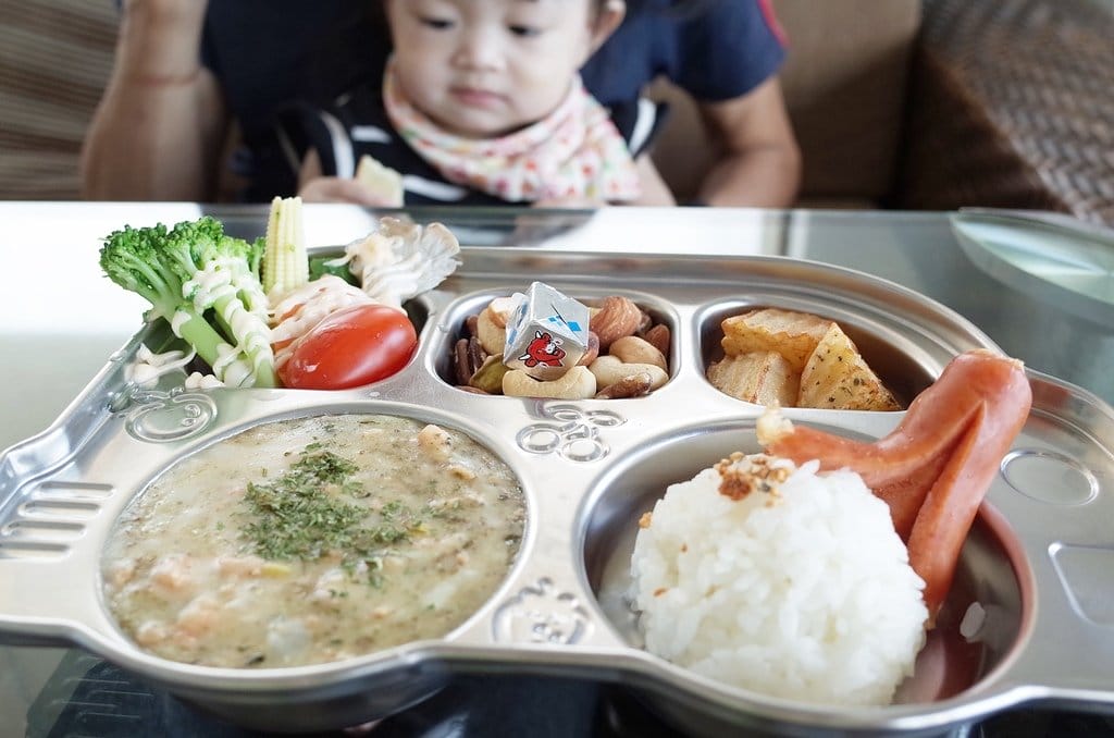 【好食分享】淡水三芝親子餐廳推薦,孩子的夢幻天堂大型室內遊樂設施、戶外大沙坑 海豚咖啡 - 第25張圖 【好食分享】淡水三芝親子餐廳推薦,孩子的夢幻天堂大型室內遊樂設施、戶外大沙坑 海豚咖啡