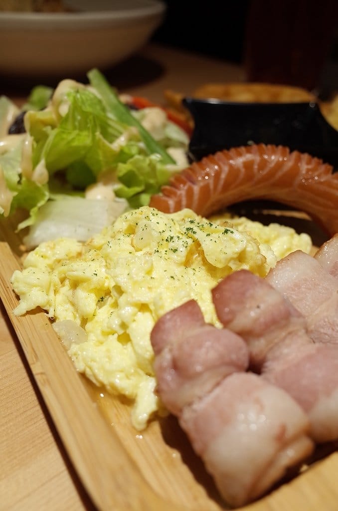 【好食分享】新竹竹東 莀晞咖啡屋，親子友善咖啡廳推薦，更提供早午餐與義式料理呦。