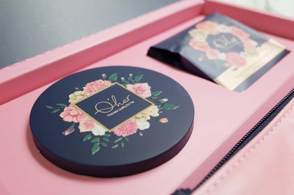 ‘her植感皇家大理花,超美裸光保濕氣墊粉餅套組禮盒,輕鬆打造質感氣色裸光肌。 - 第6張圖 ‘her植感皇家大理花,超美裸光保濕氣墊粉餅套組禮盒,輕鬆打造質感氣色裸光肌。