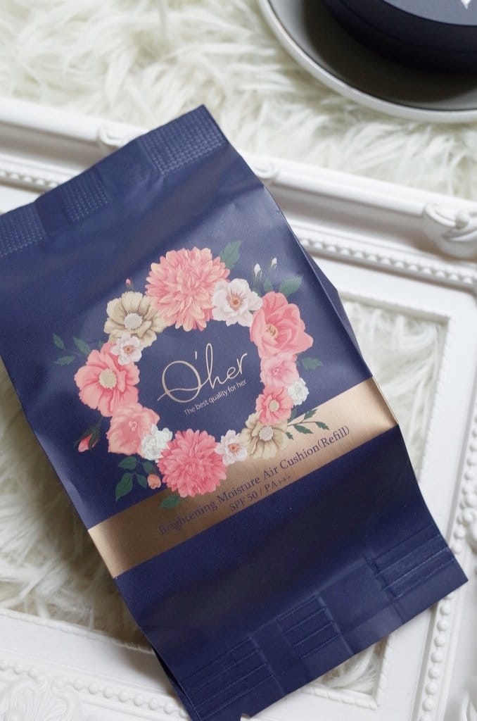 ‘her植感皇家大理花,超美裸光保濕氣墊粉餅套組禮盒,輕鬆打造質感氣色裸光肌。 - 第8張圖 ‘her植感皇家大理花,超美裸光保濕氣墊粉餅套組禮盒,輕鬆打造質感氣色裸光肌。