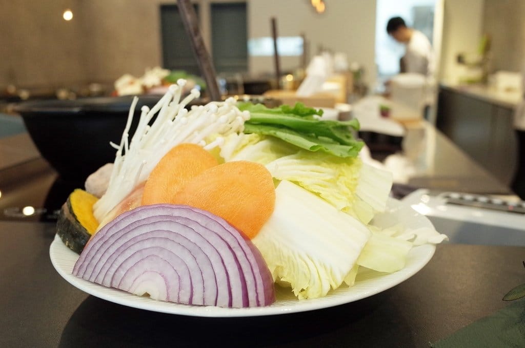 【好食分享】新竹竹北隱藏版法式風格良辰採集鍋物，天然費工鍋底/天氣冷熱呼呼喝還能喝到新鮮滋味