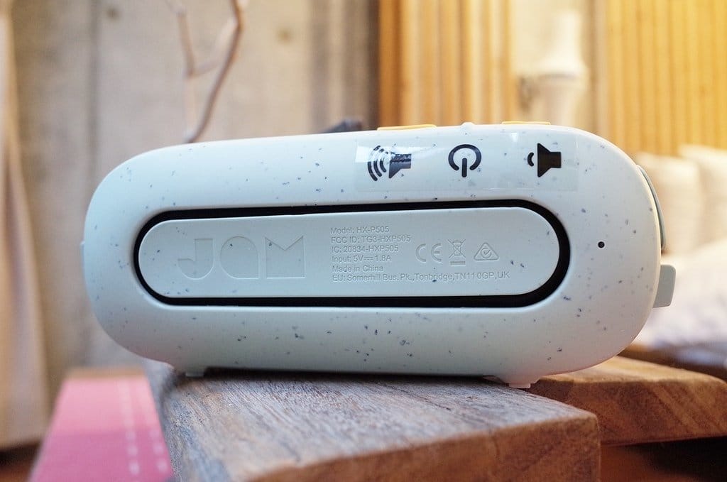 【開箱分享】JAM Hang Around 藍牙喇叭，防水防塵輕巧隨身攜帶還有長效電力，輕鬆享受清晰音質 JAM藍牙喇叭