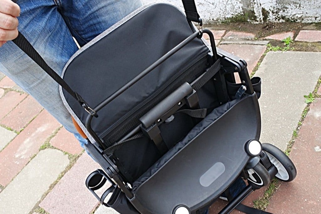 【育兒分享】baby fly 拉桿式輕便推車，摺疊式超小體積嬰兒車，出國旅遊都很方便呦