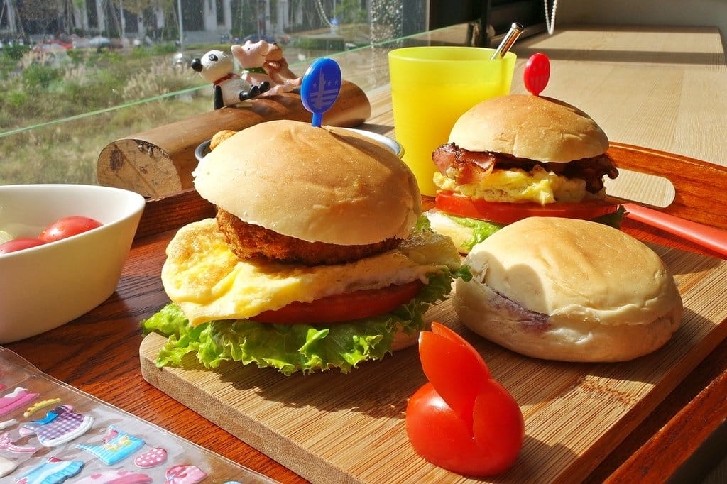 【好食分享】新竹竹北 坦白說Tabaso 親子餐廳推薦,早午餐,咖啡,帶寶貝輕鬆來吃飯的好地方