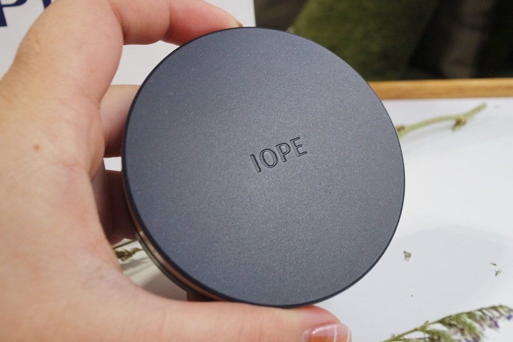 【美妝分享】超升火IOPE 艾諾碧,新款完美恆采持色氣墊粉底、Super vital時光金鑰全系列體驗組