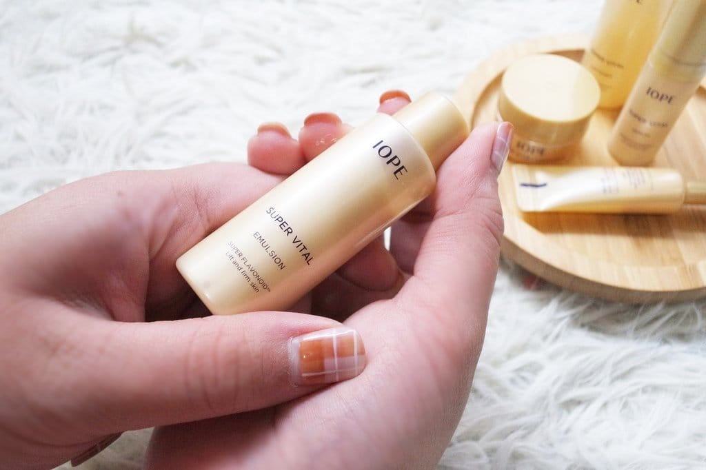 【美妝分享】超升火IOPE 艾諾碧,新款完美恆采持色氣墊粉底、Super vital時光金鑰全系列體驗組