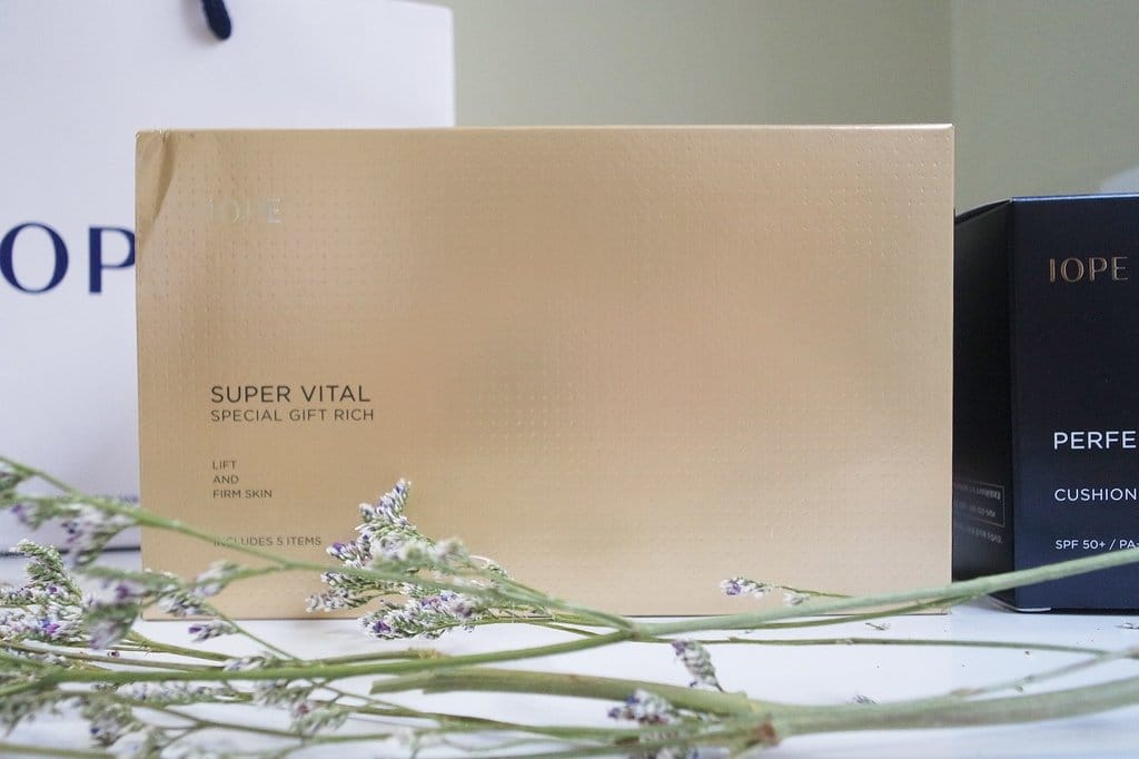 【美妝分享】超升火IOPE 艾諾碧,新款完美恆采持色氣墊粉底、Super vital時光金鑰全系列體驗組