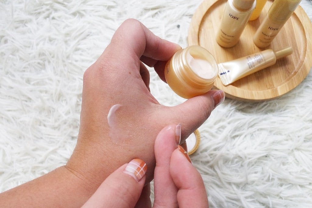 【美妝分享】超升火IOPE 艾諾碧,新款完美恆采持色氣墊粉底、Super vital時光金鑰全系列體驗組