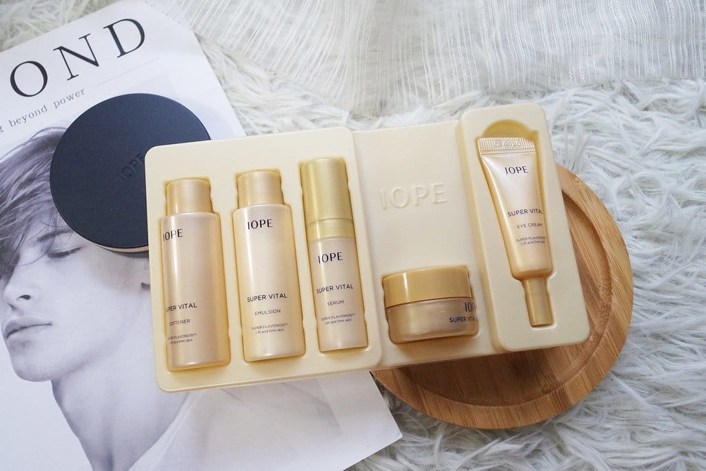 【美妝分享】超升火IOPE 艾諾碧,新款完美恆采持色氣墊粉底、Super vital時光金鑰全系列體驗組