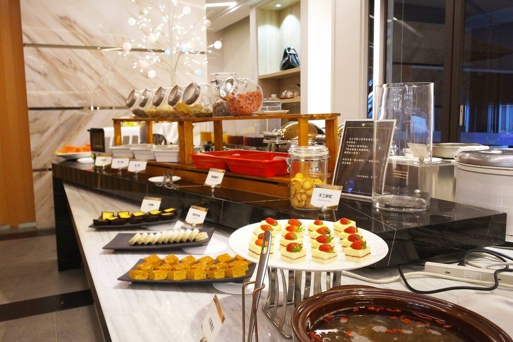 【旅遊分享】嘉義旅遊住宿,雲登景觀飯店,親子住宿,高爾夫球推桿體驗,優美環境讓人一住就不想離去