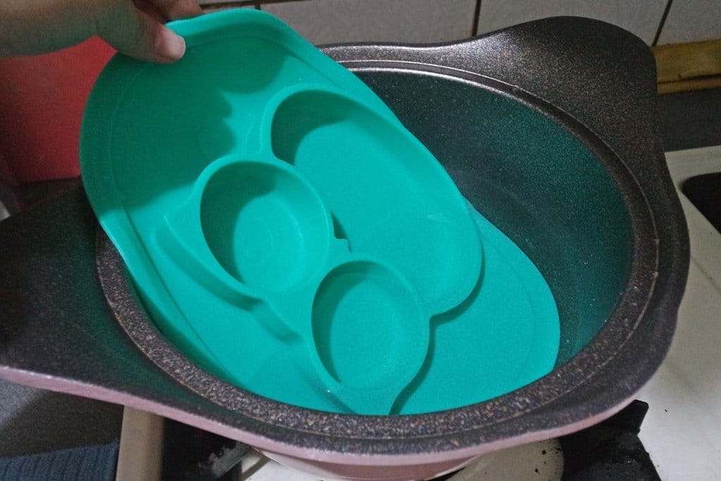 【育兒分享】小布丁的吃飯工具,芽比兔SGS國際認證,方便攜帶,可微波一體成形耐熱造型矽膠防滑餐盤