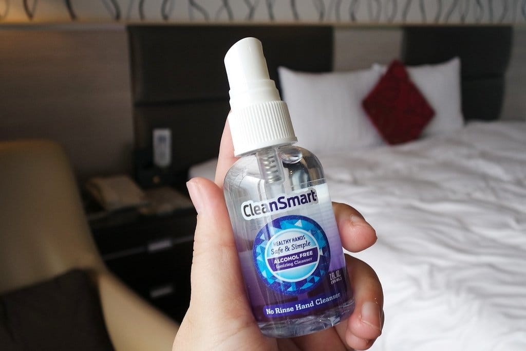 【育兒分享】嬰幼兒適用,小寶貝出門必備小工具,讓腸病毒遠離你,CleanSmart捷可淨抗菌噴霧