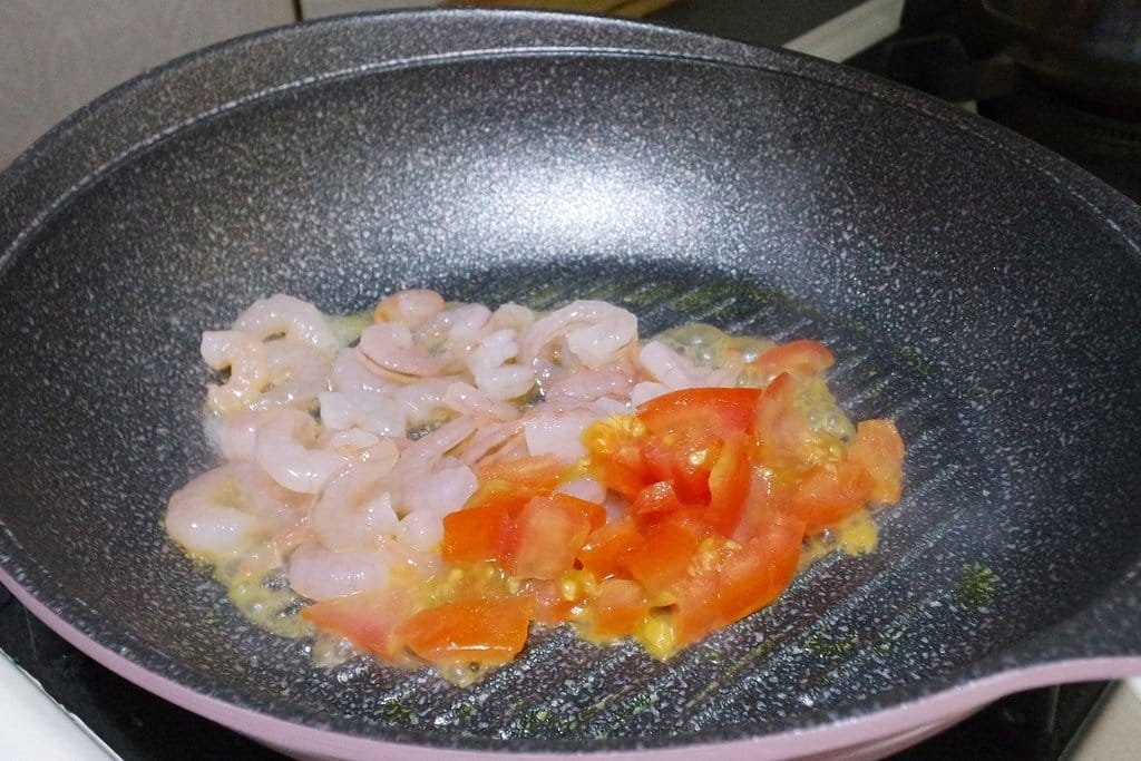 【生活分享】妝點女王的廚房,媽咪最愛,母親節必送【義大利CUOCO】暄妍粉鈦晶岩不沾鍋 - 第15張圖 【生活分享】妝點女王的廚房,媽咪最愛,母親節必送【義大利CUOCO】暄妍粉鈦晶岩不沾鍋