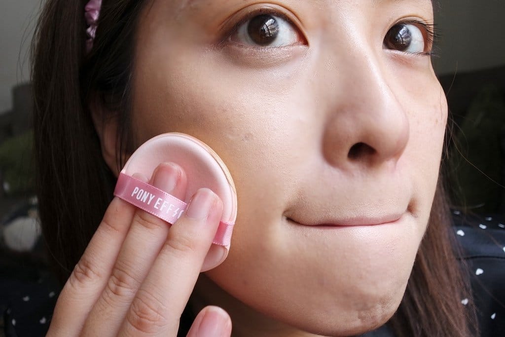 【美妝分享】打造精緻妝容,底妝很重要,PONY EFFECT 持久無瑕氣墊粉餅(粉紅梨花版)