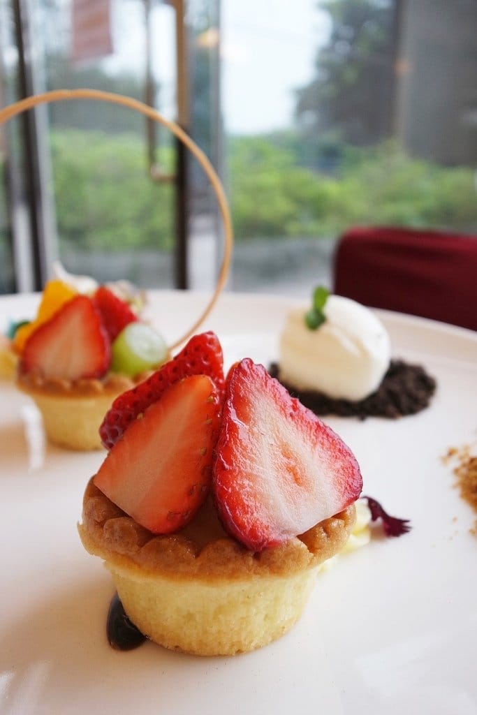 【旅遊分享】台北深坑住宿推薦,海灣假日酒店,全台唯一合法娛樂廳,交通方便近深坑老街、師大夜市、信義商圈