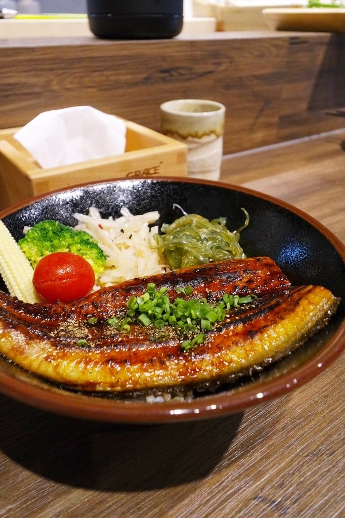 【美食分享】新竹竹北日式料理推薦,饕客必吃 鮨小月壽司,海味對決無菜單料理、壽司、丼飯