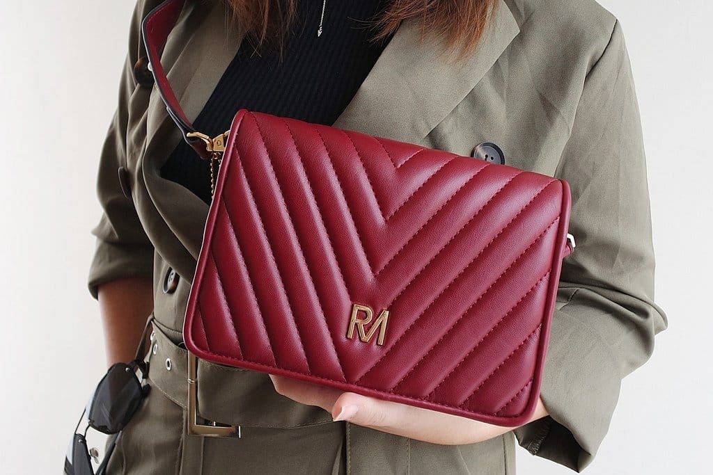 【穿搭分享】初夏購物車清單必備，愛不釋手 ROBINMAY 凱絲貝兒斜背包，兩種背帶、質感小包