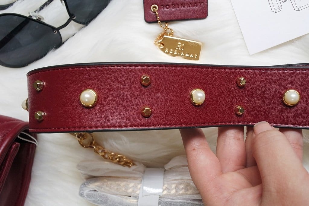 【穿搭分享】初夏購物車清單必備，愛不釋手 ROBINMAY 凱絲貝兒斜背包，兩種背帶、質感小包