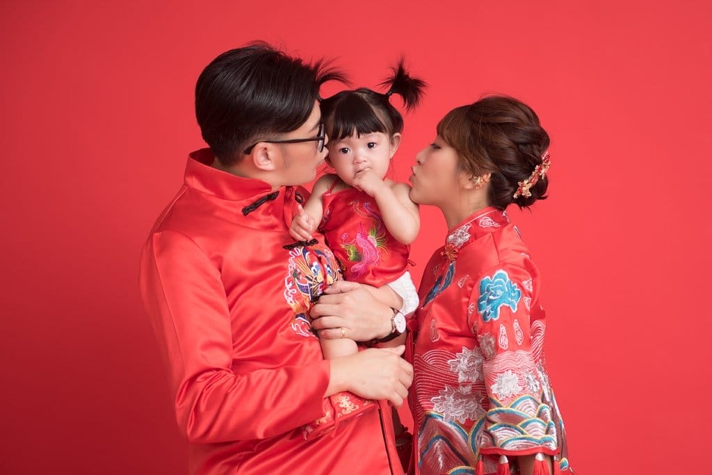 【育兒分享】台中八斗文創 小布丁的中式週年抓周全家福紀念照